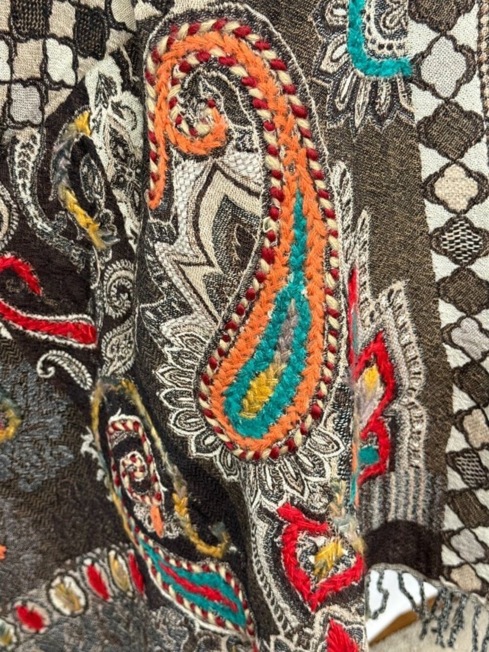 Bul-Bul Handicraft Pure Wool Scarf Embroidered Colorful Yarn Paisley 26"W x 71"L - Picture 6 of 10